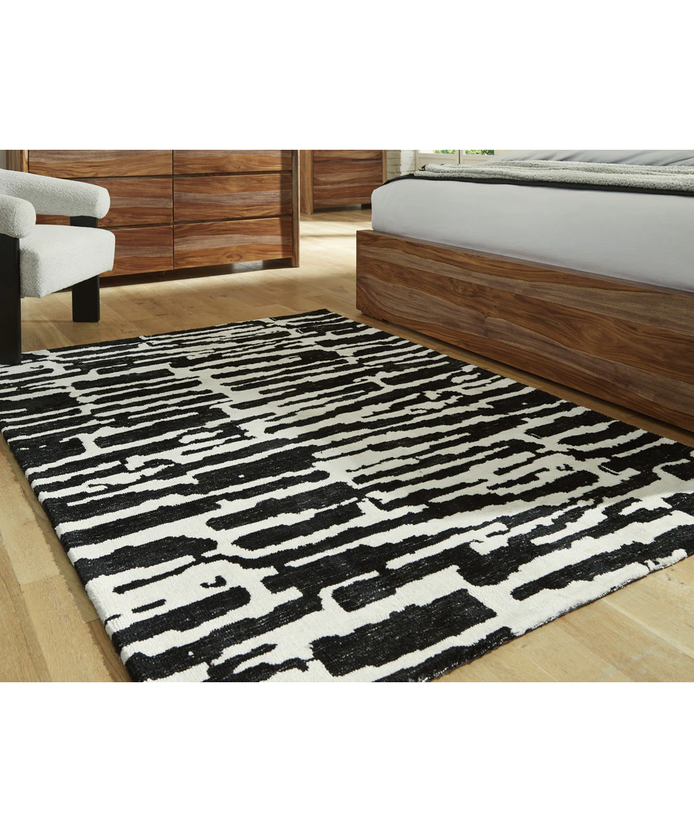 Bramshaw Medium Rug Black/Ivory - Image 2