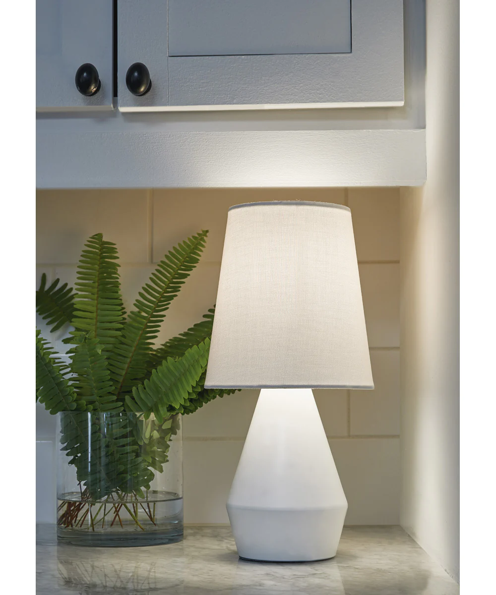 Lanry Metal Table Lamp (1/CN) White