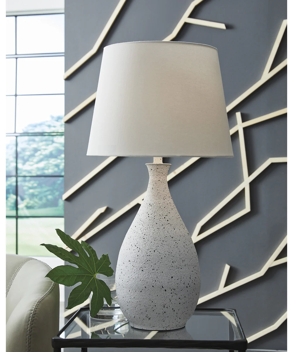 Wyattford Metal Table Lamp White/Black - Image 2