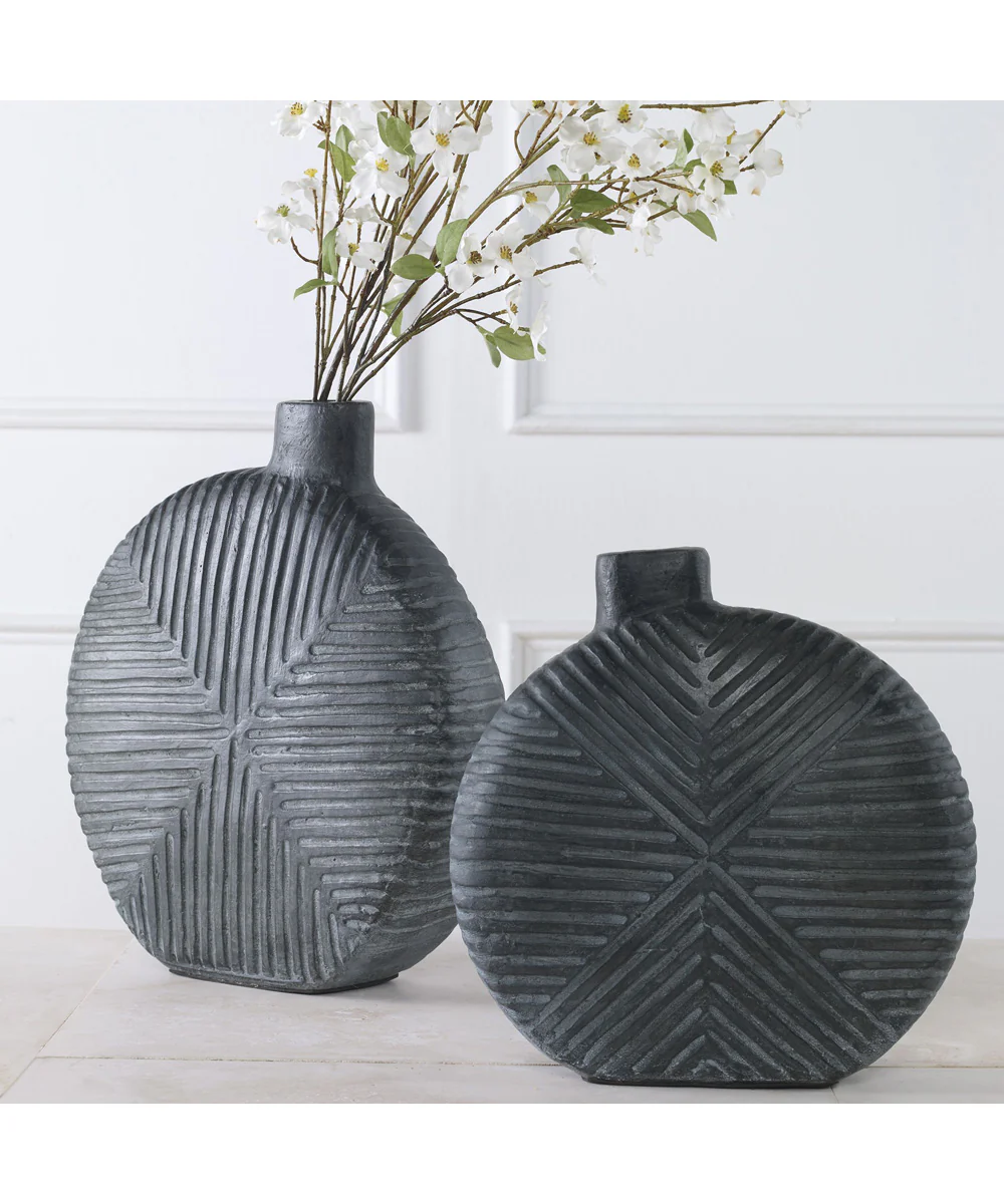 Viewpoint Aged Black Vases, Set of 2 - Image 2