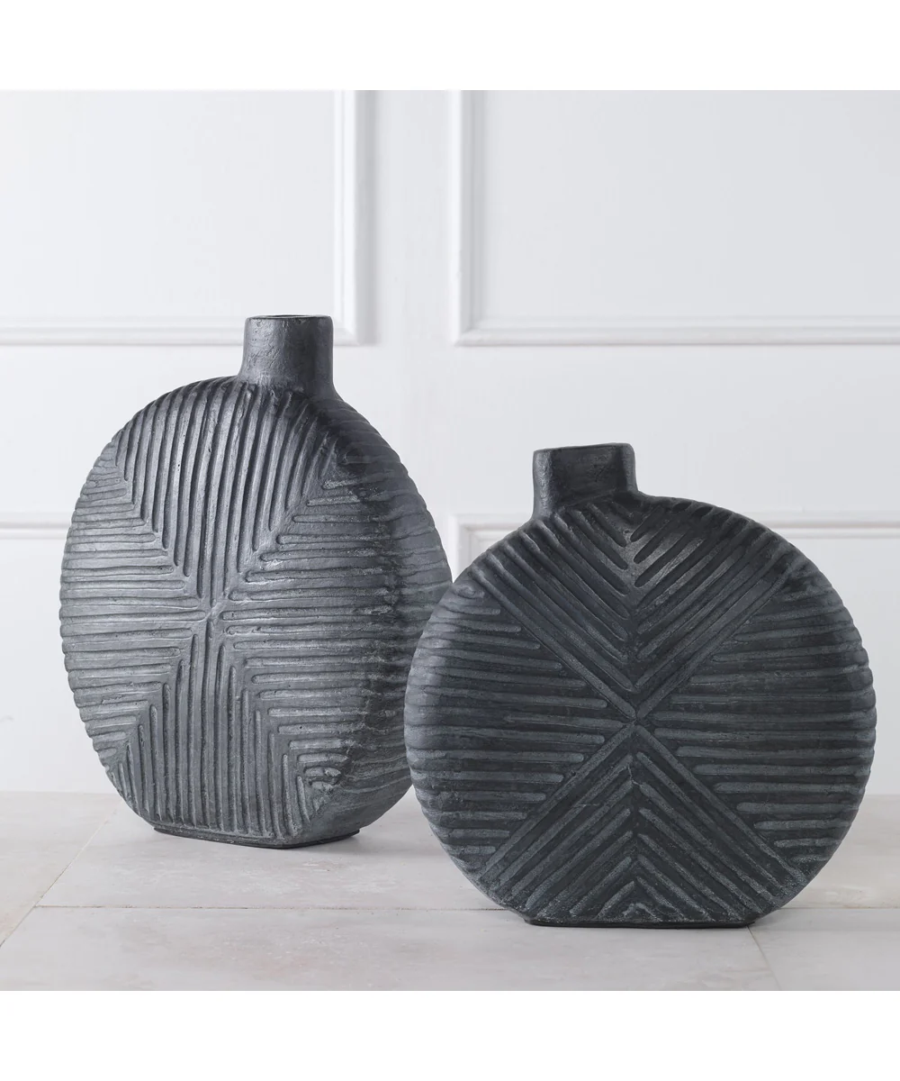 Viewpoint Aged Black Vases, Set of 2 - Image 3