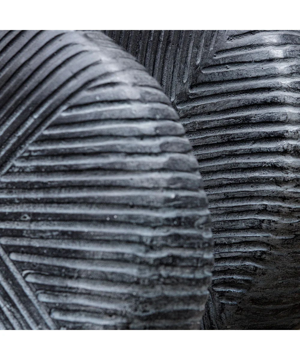 Viewpoint Aged Black Vases, Set of 2 - Image 4
